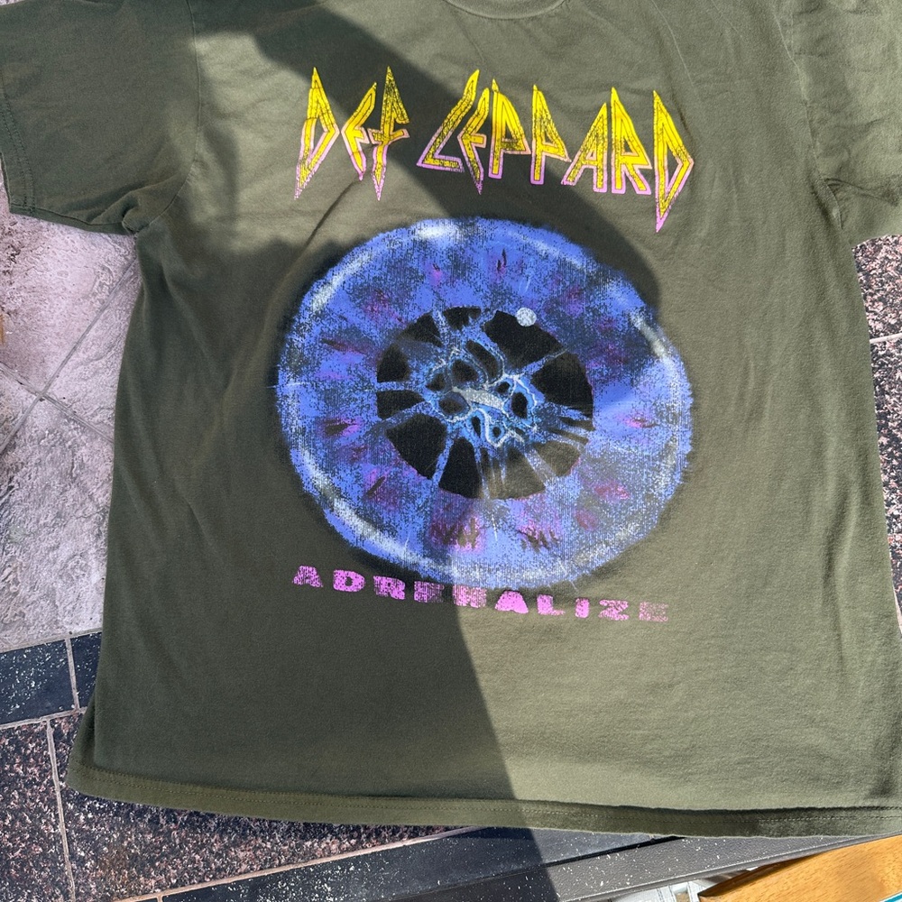 Def Leppard Green Graphic Tee